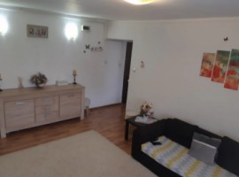 vand-apartament-3-camere-in-cetate-zona-piata-et3-3