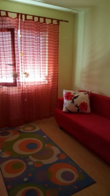 apartament-4-camere-mobilat-zona-centru-2