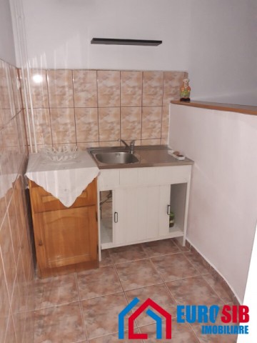 apartament-de-inchiriat-la-casa-singur-in-curte-10