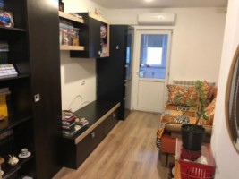 vand-apartament-2-camere-decomandat-in-cetate-zona-mercur-et3