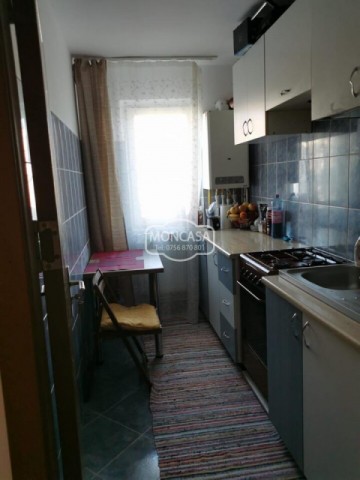 apartament-3-camere-semidecomandat-zona-bulevard-col-tomoroveanu