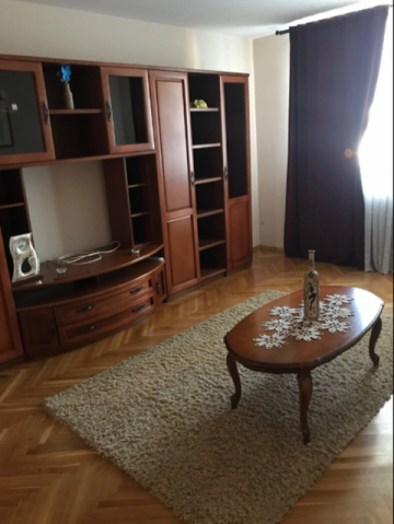 inchiriez-apartament-3-camere-decomandat-cetate-zona-closca