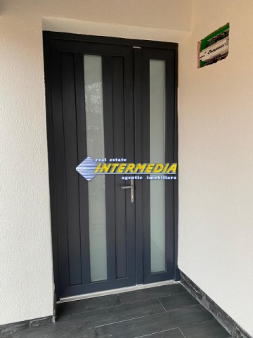 casa-de-vanzare-ighiu-cu-1414-mp-teren-toate-utilitatile-strada-asfaltata-3