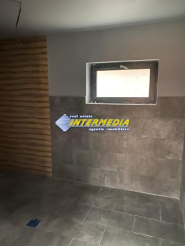 casa-de-vanzare-ighiu-cu-1414-mp-teren-toate-utilitatile-strada-asfaltata-4