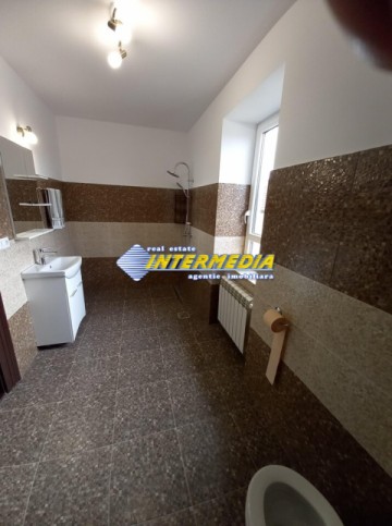 casa-de-inchiriat-in-cartierul-cetate-pretabila-cabinet-medical-spatiu-birouri-sau-locuit-14