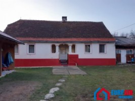 casa-cu-curte-si-gradina-de-vanzare-la-poalele-muntelui-fagaras