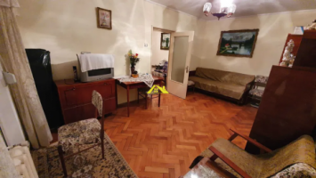 vand-apartament-2-camere-zona-cetate-langa-biserica-sf-ecaterina-4
