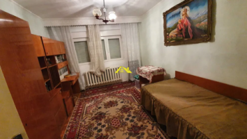 vand-apartament-2-camere-zona-cetate-langa-biserica-sf-ecaterina-5