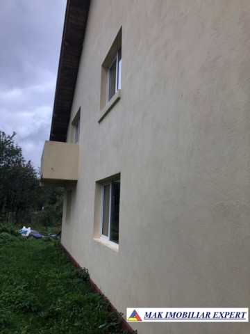 vila-9-camere-de-vanzare-in-malu-godeni-arges-teren-de-1270-mp-ideal-pentru-familie-sau-pensiune-5