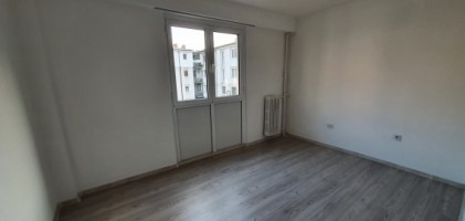 ultracentral-2-camere-renovat-recent-et34-la-40500-euro-3