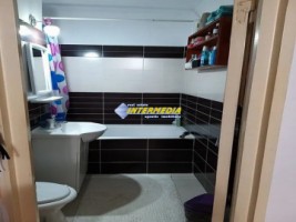 garsoniera-decomandata-de-vanzare-in-cetate-etaj-3-1