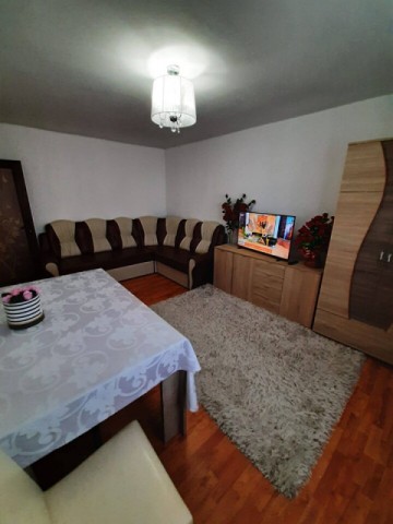 apartament-4-camere-2-bai2-balcoane-et44primaverii-53000-euro-negociabil-1