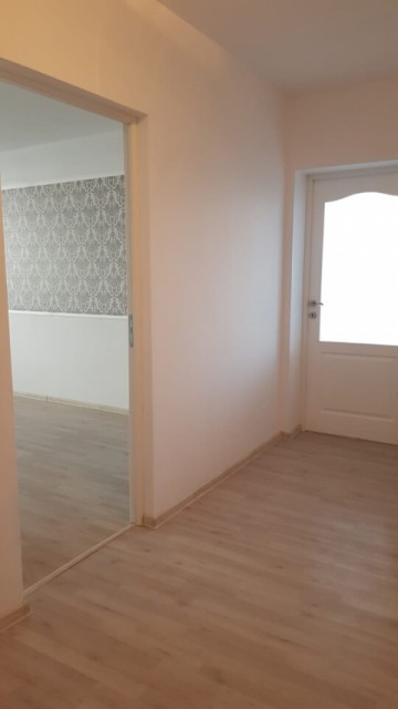 apartament-2-camere-zona-bulevardoctav-onicescu-renovat-42999-euro-neg-3