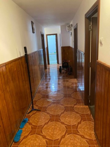 vand-apartament-4-camere-zona-piata-mare-pret-67500-negociabil-9