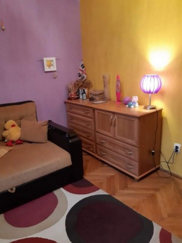 apartament-3-camere-zona-primaveriicapat-1-et1-decomandat-mobilatutilat-65000-euro-neg-1