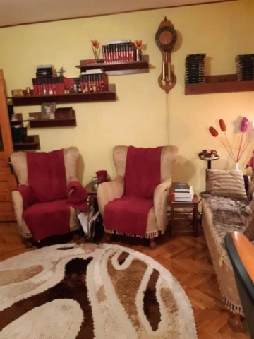 apartament-3-camere-zona-primaveriicapat-1-et1-decomandat-mobilatutilat-65000-euro-neg-4