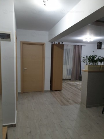 apartament-cu-3-camere-zona-1-decembrie-4