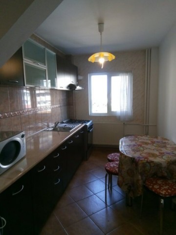 apartament-de-inchiriat-2-camere-1-mai-turda-700m-arcul-de-triumf-3