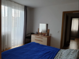 inchiriez-apartament-cu-3-camere-in-centru-4