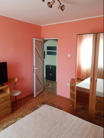 inchiriez-apartament-cu-3-camere-zona-centru-unirea-3