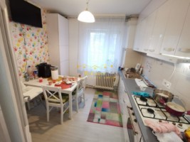 vanzare-apartament-3-camere-podu-ros-cantemir-renovat-complet-1