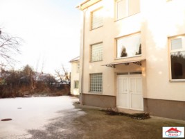 casa-cu-spatiu-comercial-aproape-de-centru-id-21694-1