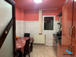 apartament-3-camere-decomandat-cetate-etaj-01-3