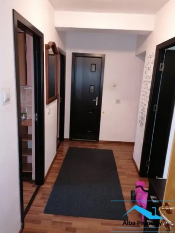 apartament-3-camere-zona-cetate-3