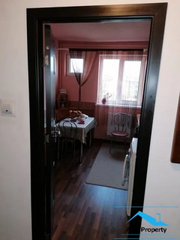 apartament-3-camere-zona-cetate-1