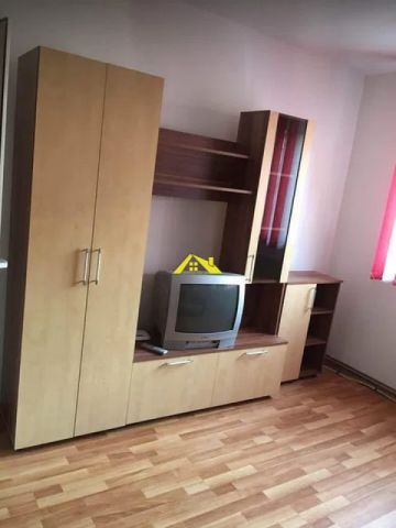 vand-apartament-2camere-semidecomandat-zona-cetate-1