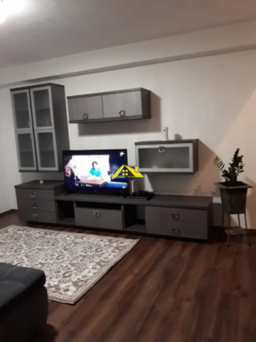 inchiriez-apartament-3-camere-zona-linistita-parcare-si-curte-privata-4
