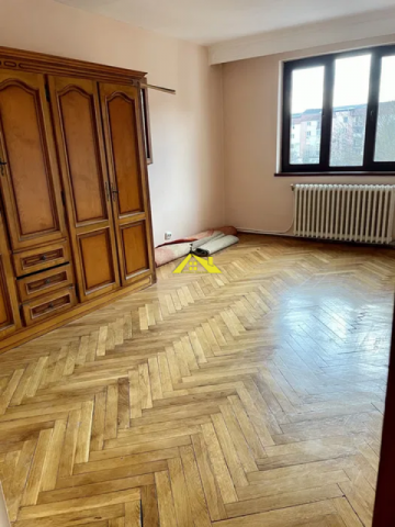 inchiriez-apartament-3-camere-cetate