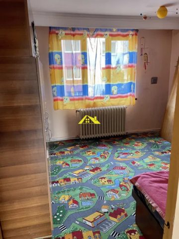 inchiriez-apartament-3-camere-cetate-2