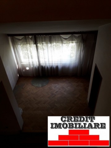 casa-speciala-cu-6-camere-zona-brasovului-vechi-1