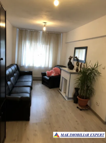 apartament-3-camere-cf-1-et-p4-campulung-1