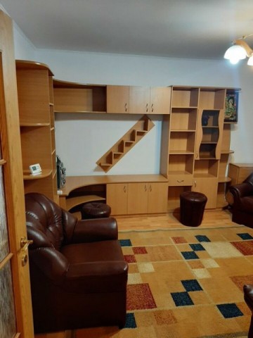 inchiriere-apartament-3-camere-zona-curcubeului-2