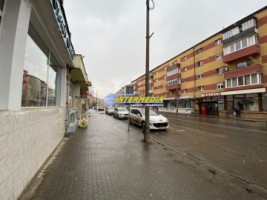 spatiu-comercial-de-vanzare-in-cetate-cu-vad-foarte-bun