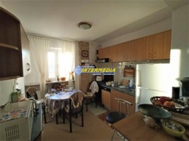 apartament-3-camere-decomandat-de-vanzare-cetate-1