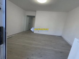 ocazie-spatiu-comercial-alba-iulia-la-bulevard-de-vanzare-35-mp-finisat