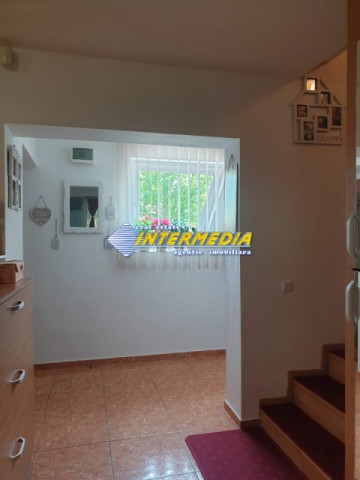 casa-p1-de-vanzare-toate-utilitatile-cetate-8