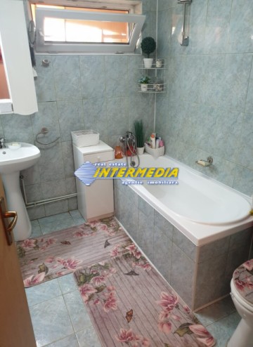 casa-p1-de-vanzare-toate-utilitatile-cetate-11