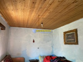 casa-veche-de-vanzare-oarda-cu-467-mp-teren-la-asfalt-toate-utilitatile-racordate-pozitie-excelenta