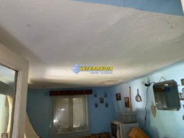 casa-veche-de-vanzare-oarda-cu-467-mp-teren-la-asfalt-toate-utilitatile-racordate-pozitie-excelenta-1