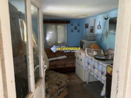 casa-veche-de-vanzare-oarda-cu-467-mp-teren-la-asfalt-toate-utilitatile-racordate-pozitie-excelenta-7