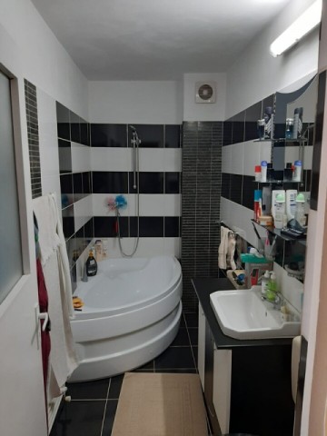 vand-apartament-decomandat-cu-2-camere-in-alba-iulia-8