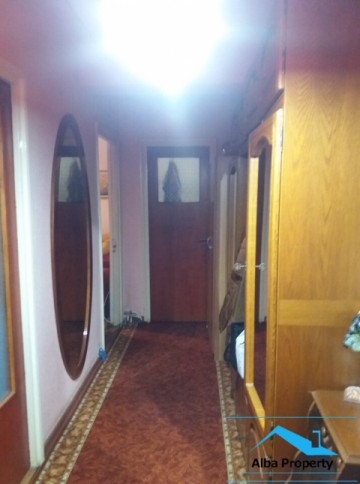 apartament-3-camere-decomandat-etaj-1-zona-centru-2