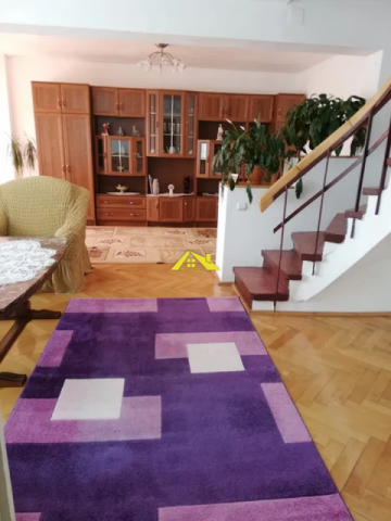 apartament-3-camere-cu-scara-interioara-zona-stadion-1