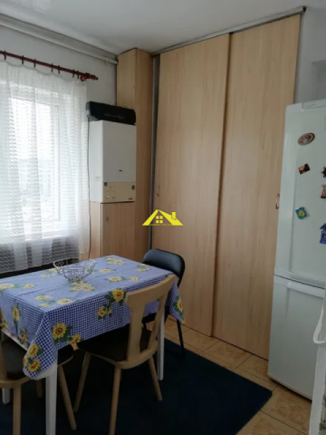 apartament-3-camere-cu-scara-interioara-zona-stadion-4