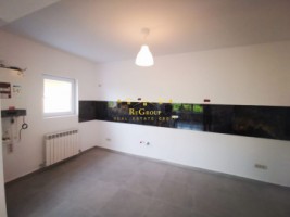 vanzare-apartament-4-camere-pacurari