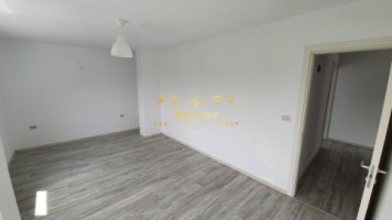 vanzare-apartament-4-camere-pacurari-5